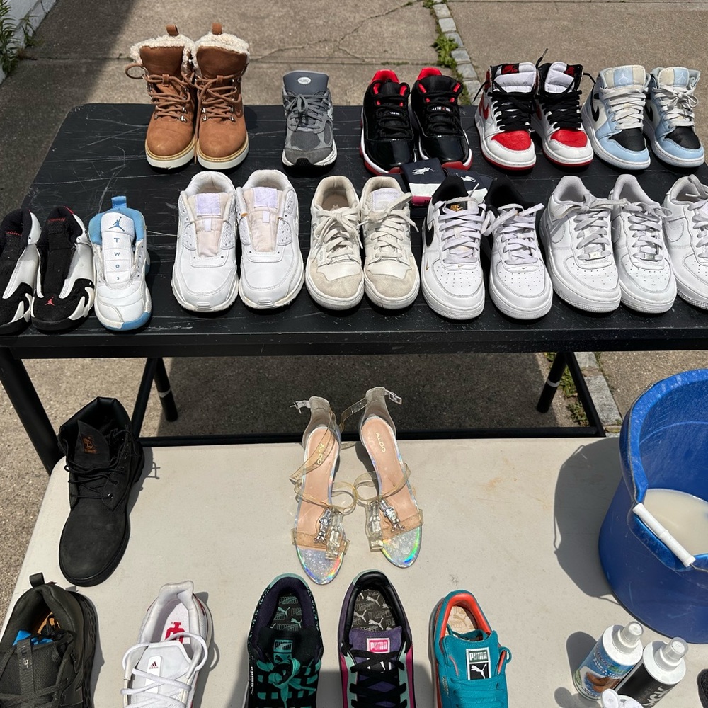 Large various of footwear from sneakers to sandal, boots and Uggs slipon CHEAP!